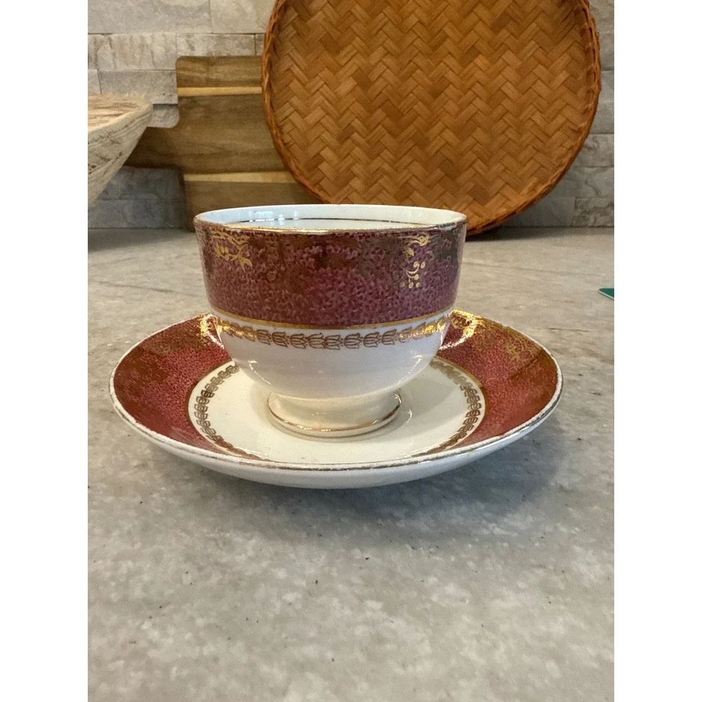 Salisbury‎ Crown China England Teacup and Saucer